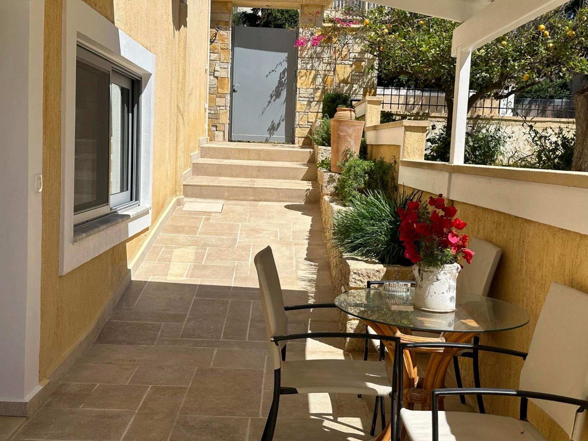 Deppys Apartment Porto Heli Exterior photo